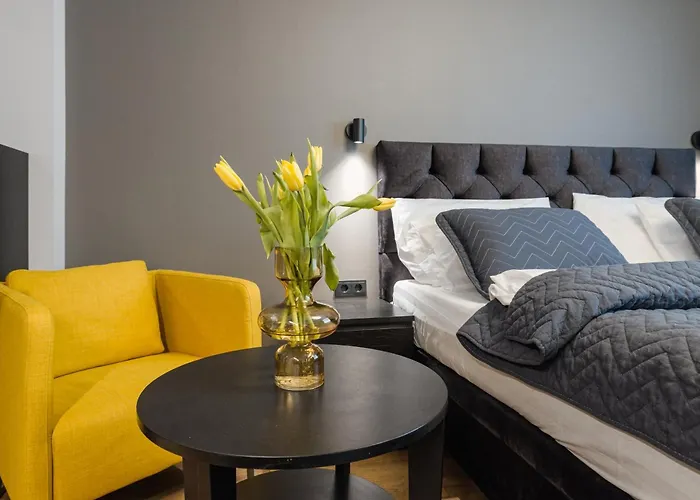 Elegant 28m2 Flat Next To Old Town Apartment *